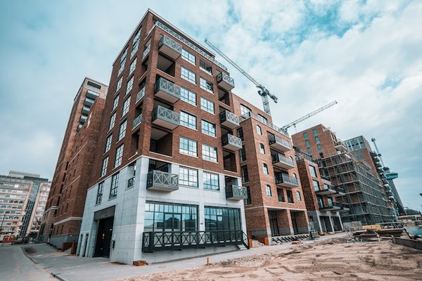 Comment suivre la livraison de son logement neuf en France ?   